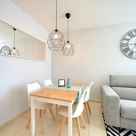 Eleganckie Sun Seasons 24 Blisko Plazy Z Parkingiem By Renters Niechorze