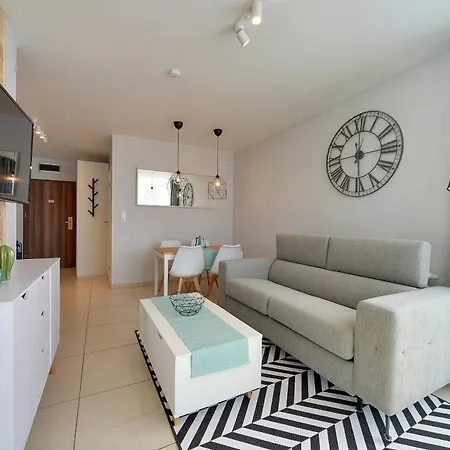 Eleganckie Sun Seasons 24 Blisko Plazy Z Parkingiem By Renters *