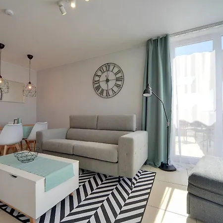 Eleganckie Sun Seasons 24 Blisko Plazy Z Parkingiem By Renters Apartment *