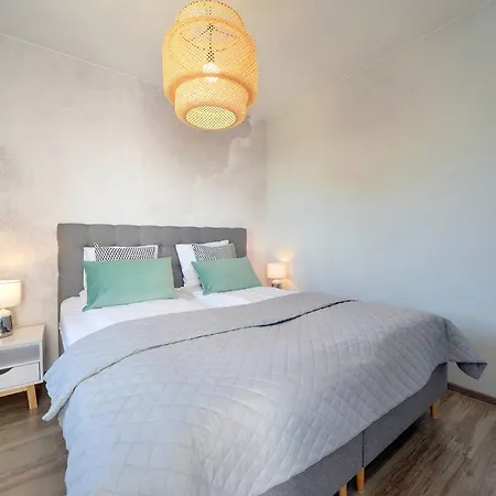 Apartment Eleganckie Sun Seasons 24 Blisko Plazy Z Parkingiem By Renters Niechorze