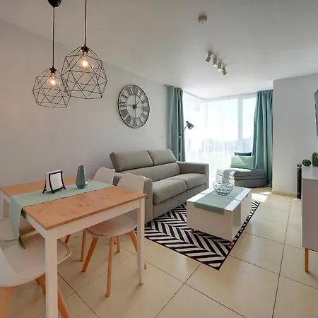 Eleganckie Sun Seasons 24 Blisko Plazy Z Parkingiem By Renters *