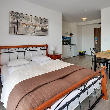Eleganckie Sun Seasons 24 Blisko Plazy Z Parkingiem By Renters Apartment