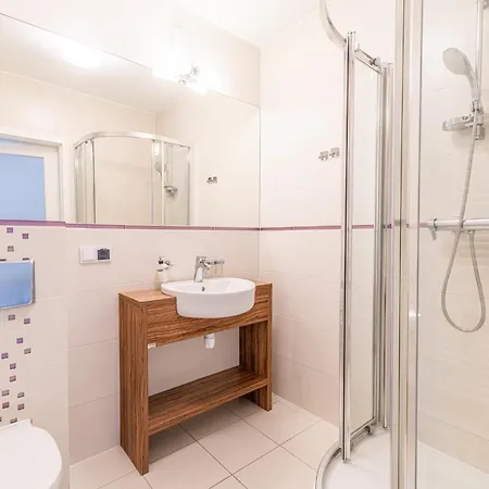 Apartment Eleganckie Sun Seasons 24 Blisko Plazy Z Parkingiem By Renters