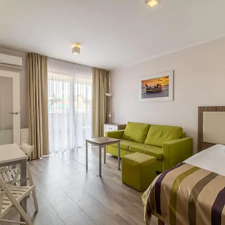 Apartment Eleganckie Sun Seasons 24 Blisko Plazy Z Parkingiem By Renters Niechorze