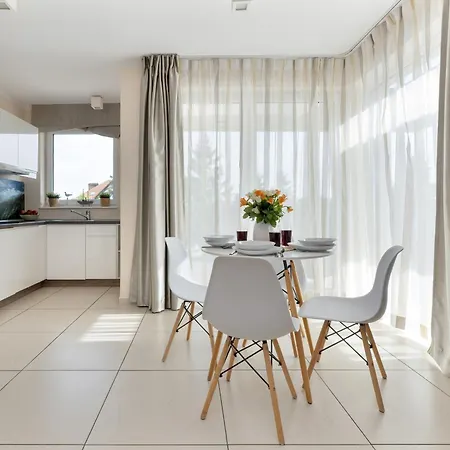 Eleganckie Sun Seasons 24 Blisko Plazy Z Parkingiem By Renters *